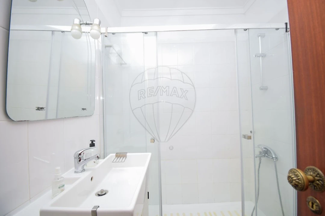 Apartamento T2 para Venda em Cascais e Estoril Foto 17