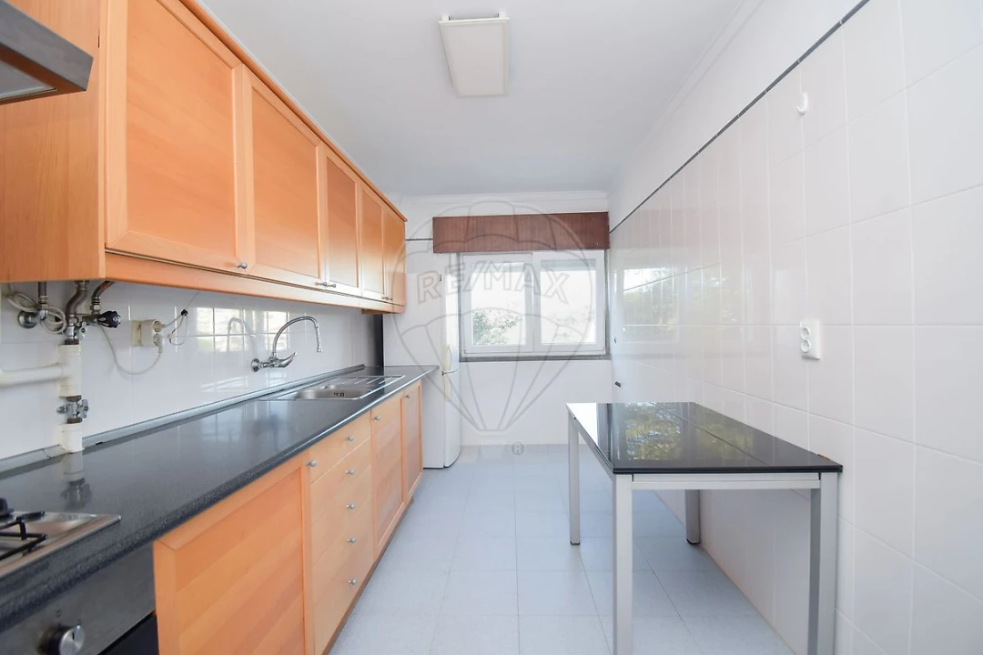 Apartamento T2 para Venda em Cascais e Estoril Foto 2
