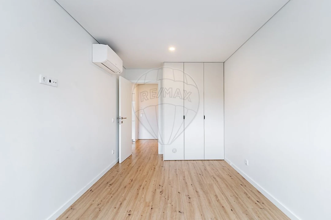 Apartamento T1 para Venda em Esmoriz Foto 17