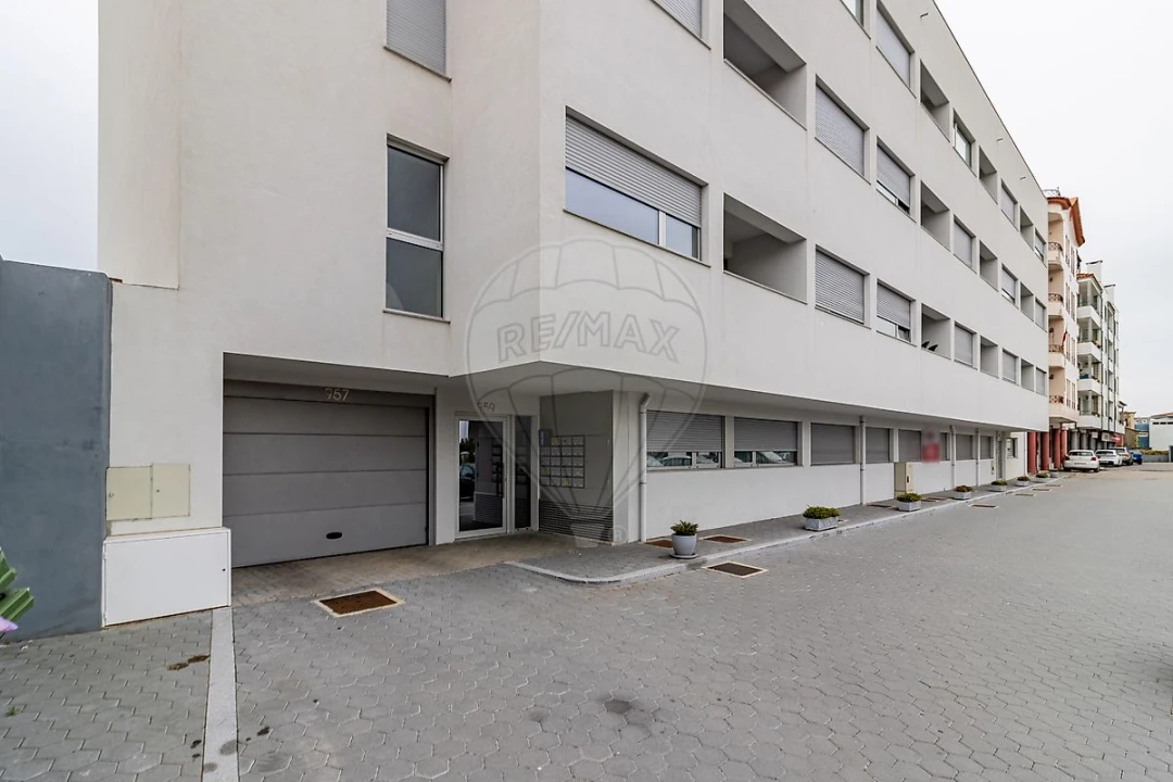 Apartamento T1 para Venda em Esmoriz Foto 2
