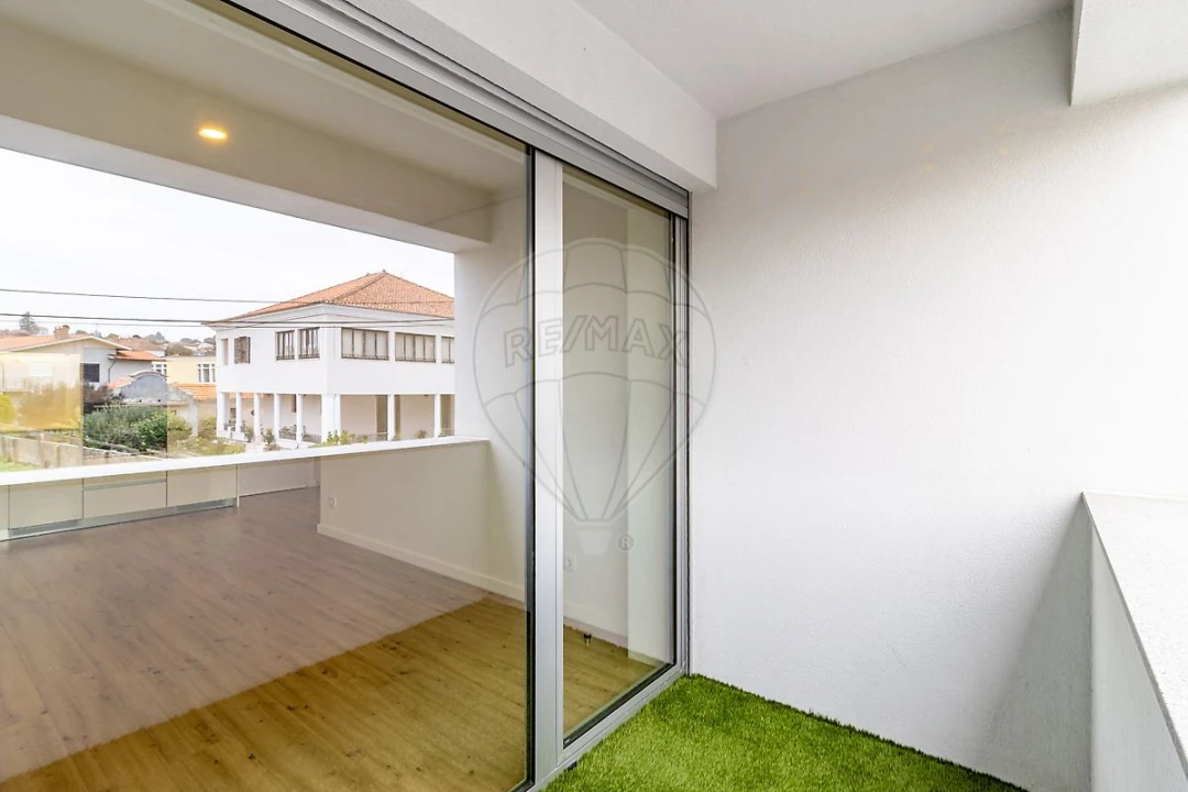 Apartamento T1 para Venda em Esmoriz Foto 7