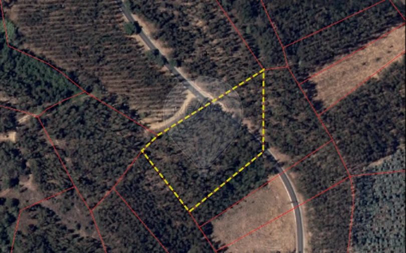 Terreno para Venda em Arrouquelas Foto 2