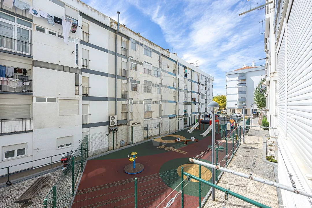 Apartamento T2 para Venda em Sacavém e Prior Velho Foto 12