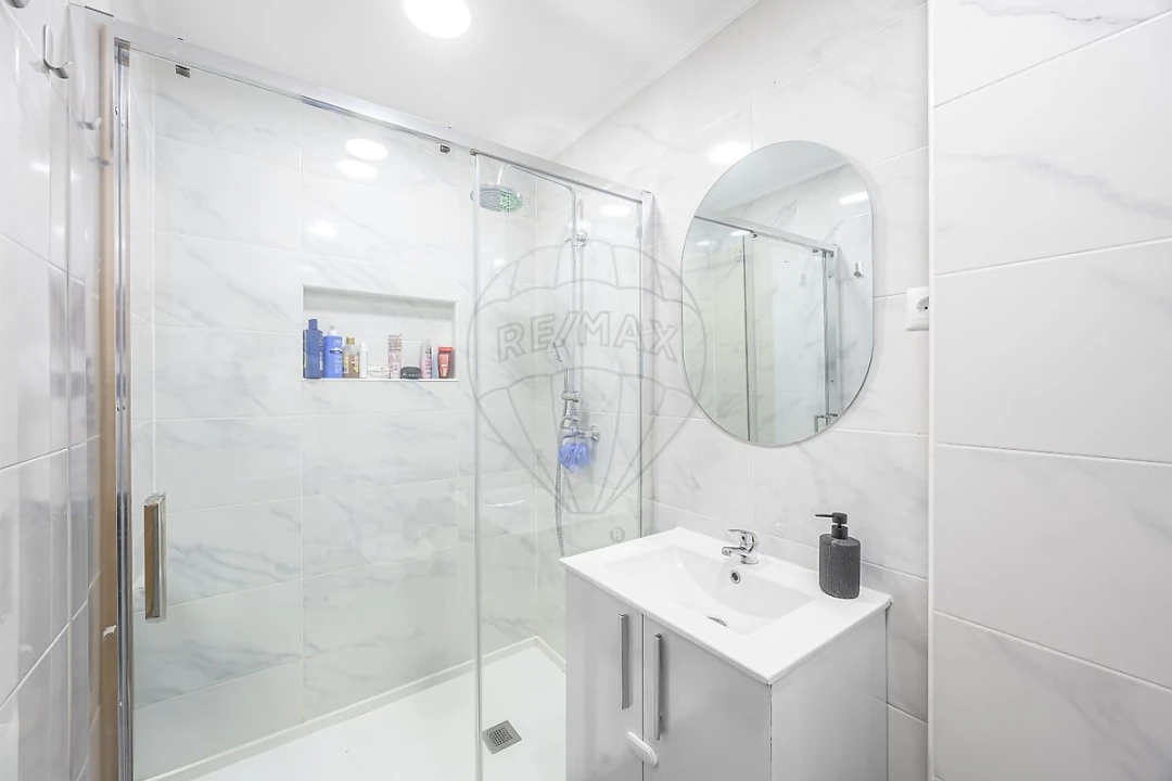 Apartamento T2 para Venda em Sacavém e Prior Velho Foto 6