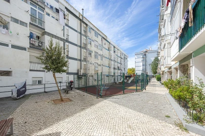 Apartamento T2 para Venda em Sacavém e Prior Velho