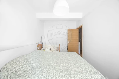 Apartamento T2 para Venda em Sacavém e Prior Velho