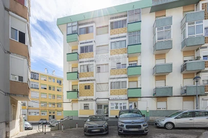 Apartamento T2 para Venda em Sacavém e Prior Velho