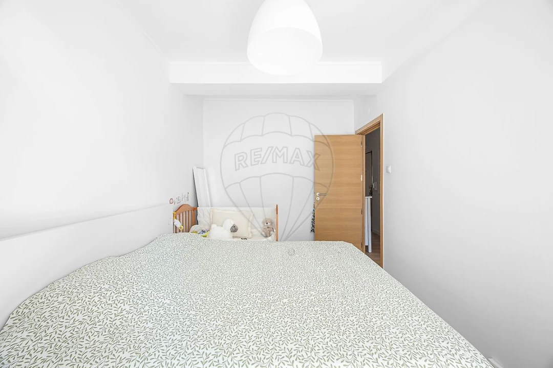 Apartamento T2 para Venda em Sacavém e Prior Velho Foto 5