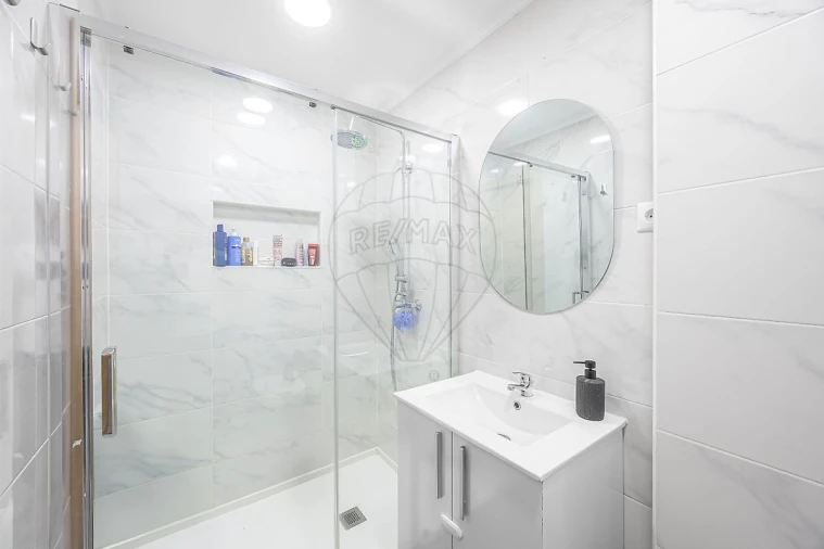 Apartamento T2 para Venda em Sacavém e Prior Velho Foto 6