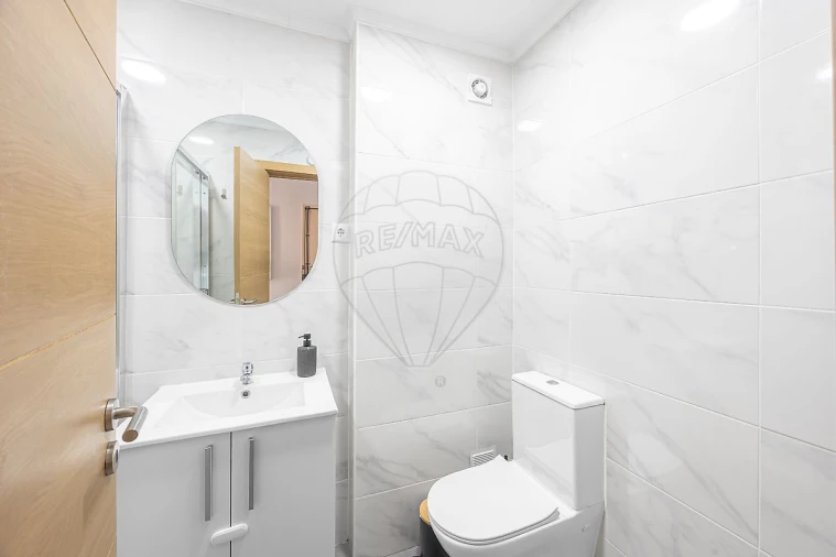 Apartamento T2 para Venda em Sacavém e Prior Velho Foto 2