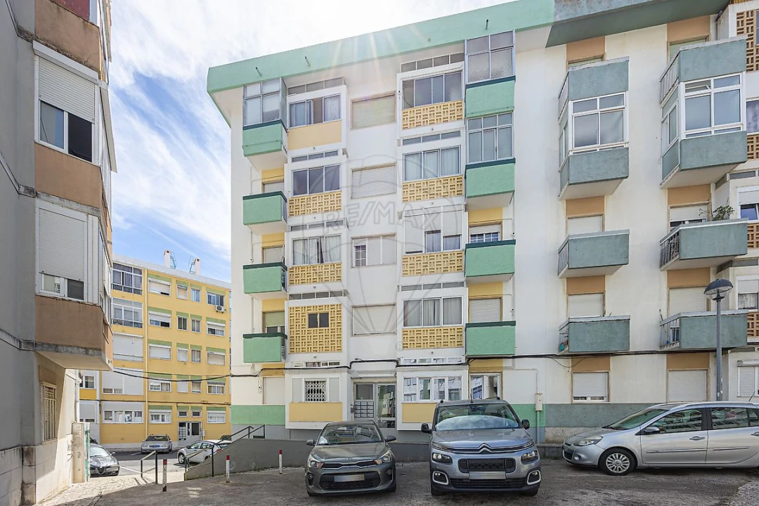 Apartamento T2 para Venda em Sacavém e Prior Velho Foto 13