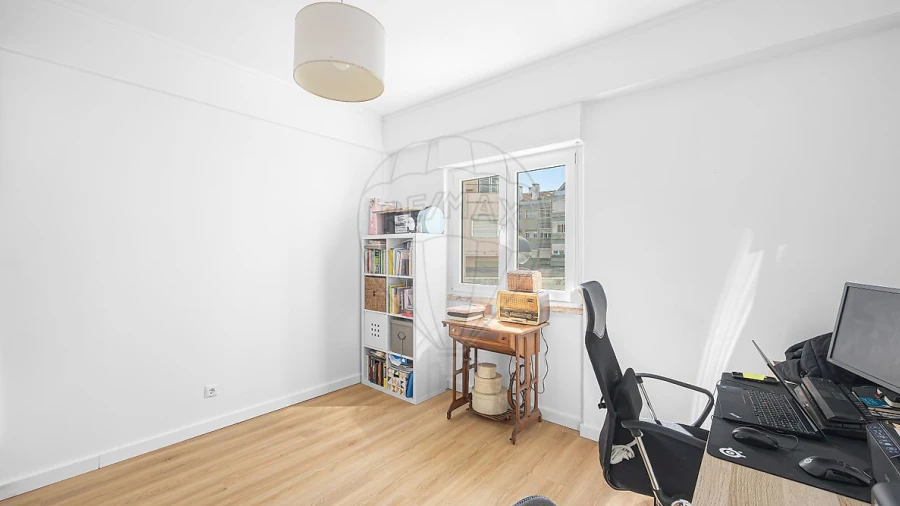 Apartamento T2 para Venda em Sacavém e Prior Velho