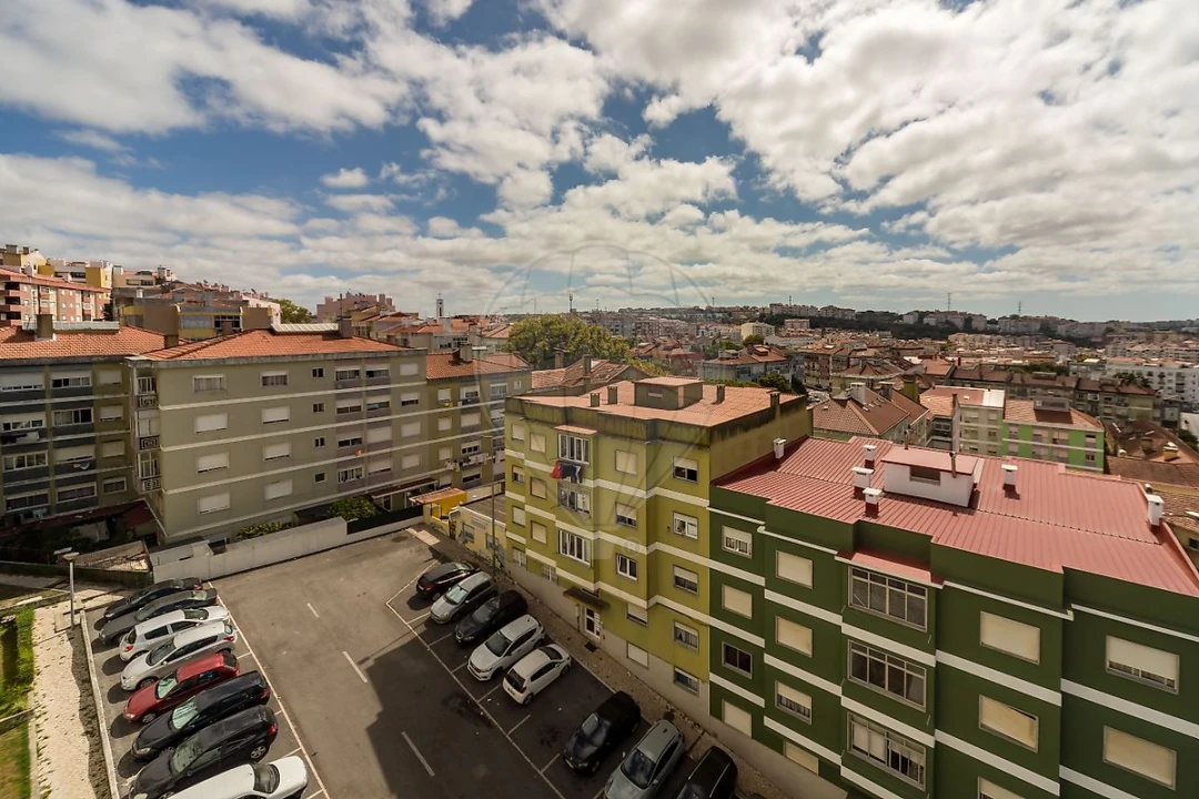 Apartamento T1 para Venda em Agualva e Mira-Sintra Foto 14