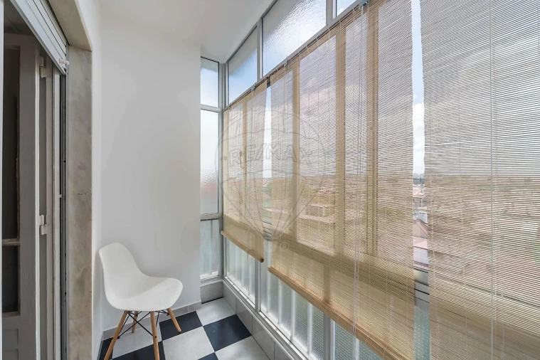 Apartamento T1 para Venda em Agualva e Mira-Sintra Foto 4