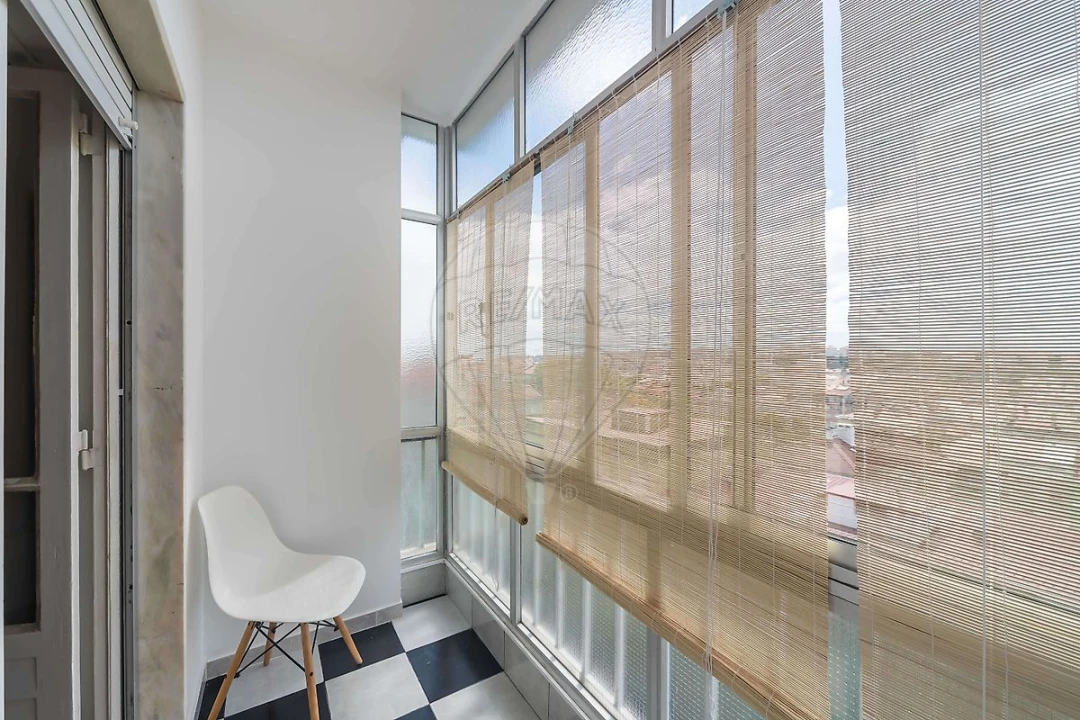 Apartamento T1 para Venda em Agualva e Mira-Sintra Foto 4