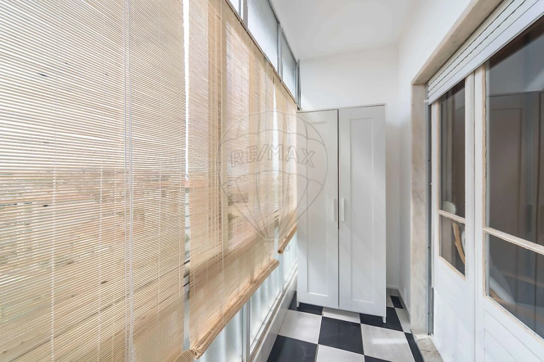 Apartamento T1 para Venda em Agualva e Mira-Sintra Foto 5