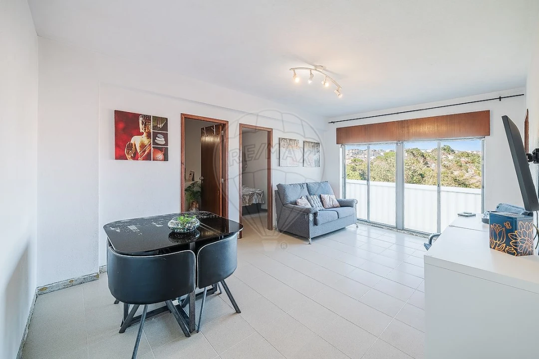 Apartamento T2 para Venda em Rio de Mouro Foto 7