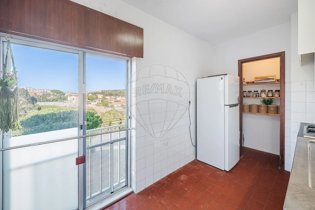 Apartamento T2 para Venda em Rio de Mouro Foto 17