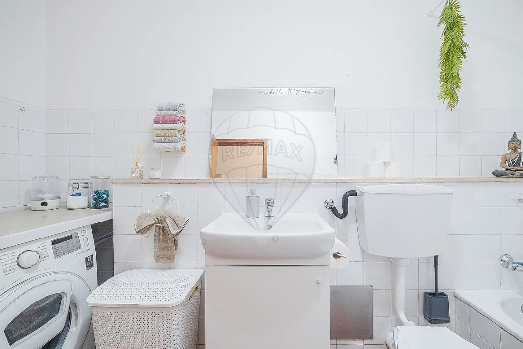 Apartamento T2 para Venda em Rio de Mouro Foto 36