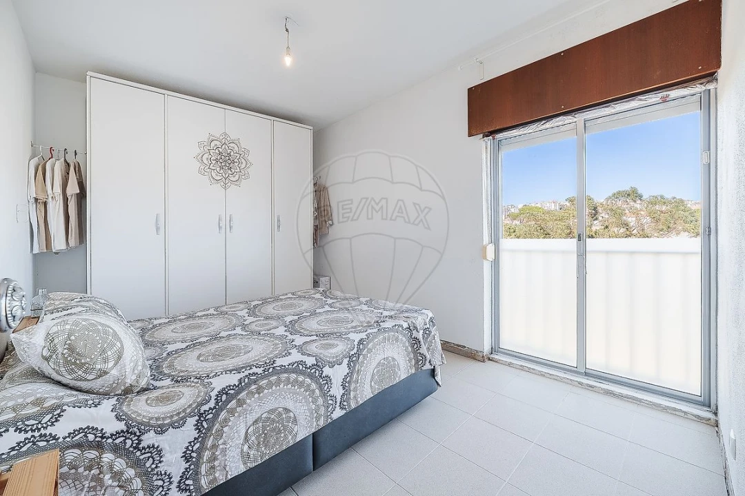 Apartamento T2 para Venda em Rio de Mouro Foto 27
