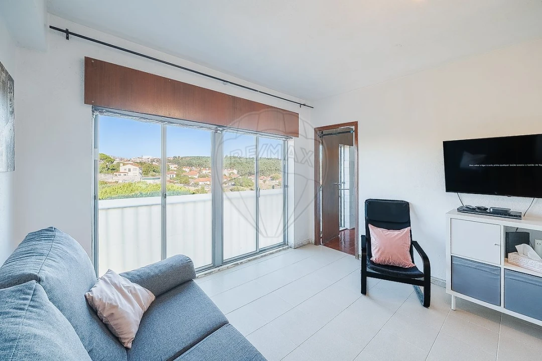 Apartamento T2 para Venda em Rio de Mouro Foto 13
