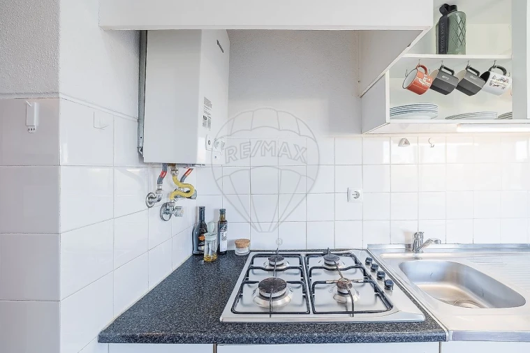 Apartamento T2 para Venda em Rio de Mouro Foto 25
