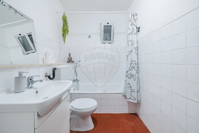 Apartamento T2 para Venda em Rio de Mouro Foto 38