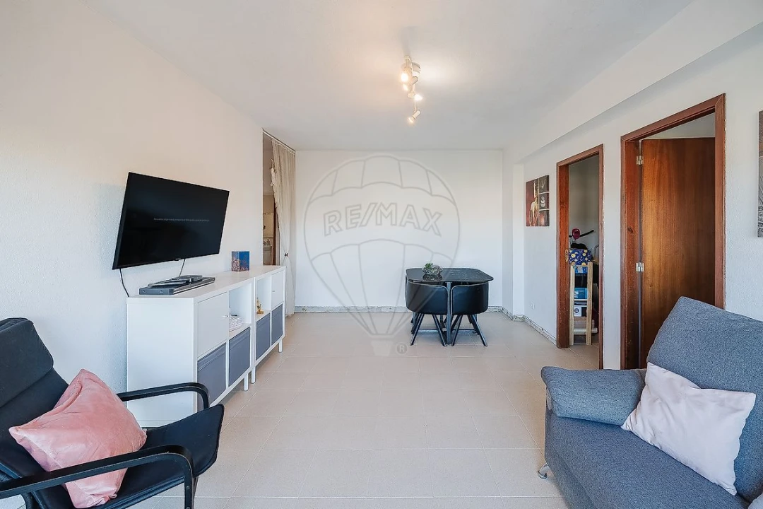 Apartamento T2 para Venda em Rio de Mouro Foto 11