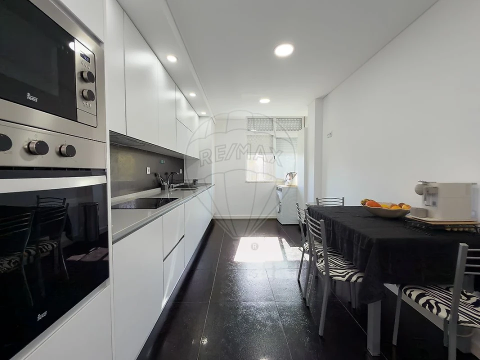 Apartamento T2 para Venda em Baixa da Banheira e Vale da Amoreira Foto 2