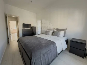 Apartamento T2 para Venda em Baixa da Banheira e Vale da Amoreira