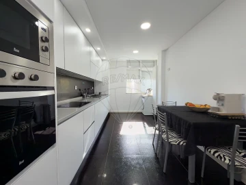 Apartamento T2 para Venda em Baixa da Banheira e Vale da Amoreira