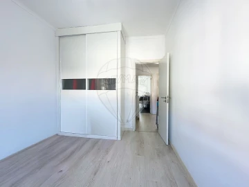 Apartamento T2 para Venda em Baixa da Banheira e Vale da Amoreira