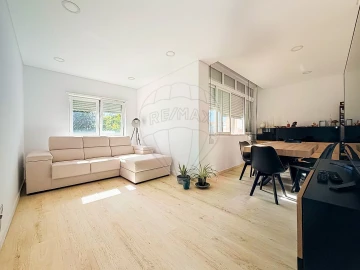 Apartamento T2 para Venda em Baixa da Banheira e Vale da Amoreira
