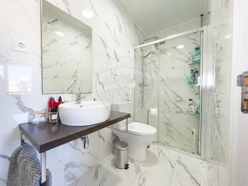 Apartamento T2 para Venda em Baixa da Banheira e Vale da Amoreira