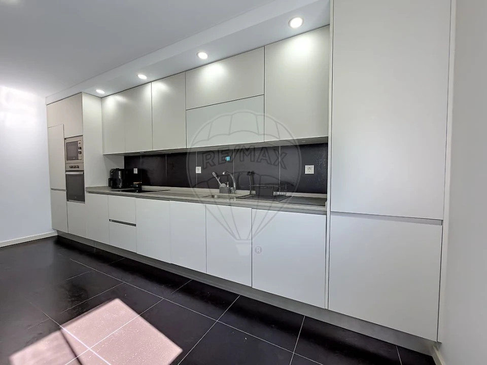 Apartamento T2 para Venda em Baixa da Banheira e Vale da Amoreira Foto 1