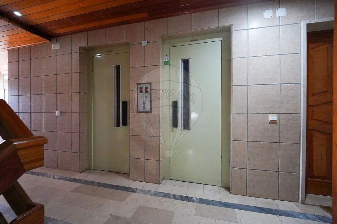 Apartamento T2 para Arrendamento em Tavarede Foto 20