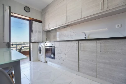 Apartamento T2 para Arrendamento em Tavarede