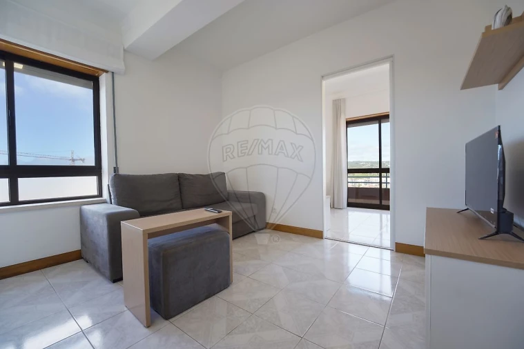 Apartamento T2 para Arrendamento em Tavarede Foto 11
