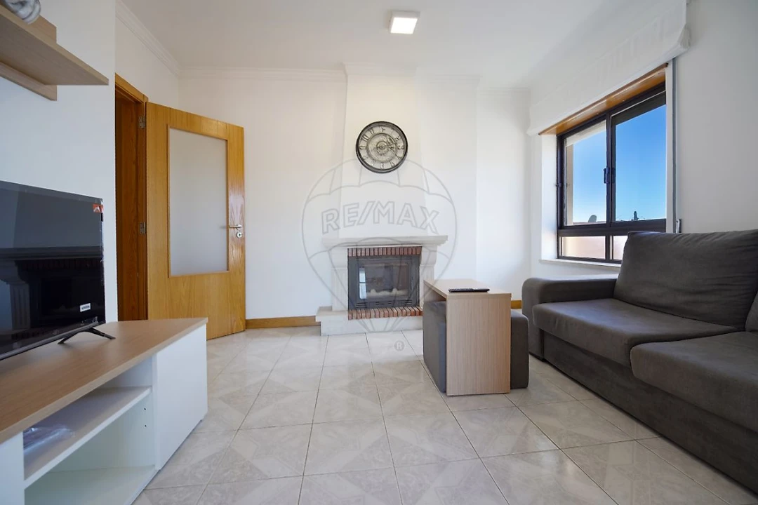 Apartamento T2 para Arrendamento em Tavarede Foto 13