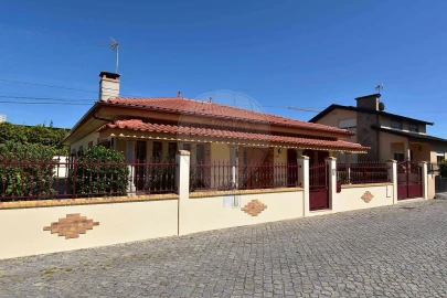 Moradia T3 para Venda em Póvoa de Varzim, Beiriz e Argivai
