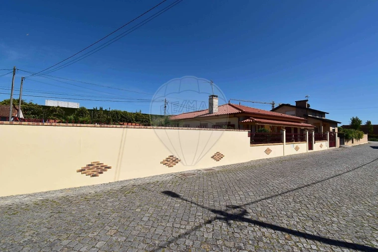 Moradia T3 para Venda em Póvoa de Varzim, Beiriz e Argivai Foto 42