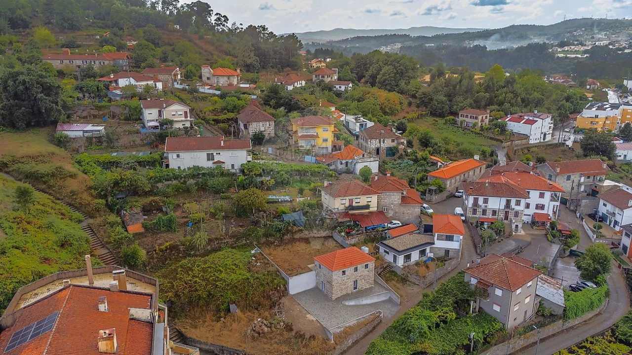 Moradia T3 para Venda em Paço de Sousa Foto 31