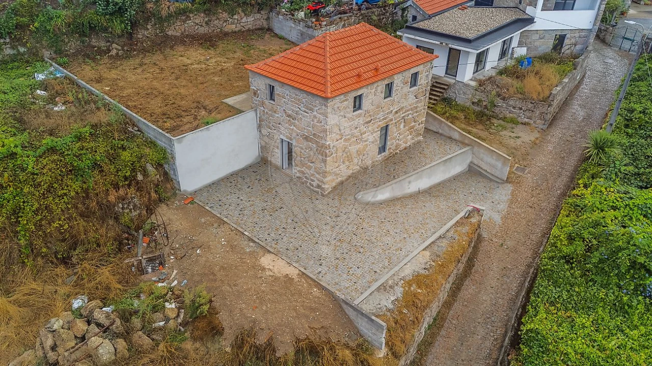Moradia T3 para Venda em Paço de Sousa Foto 4