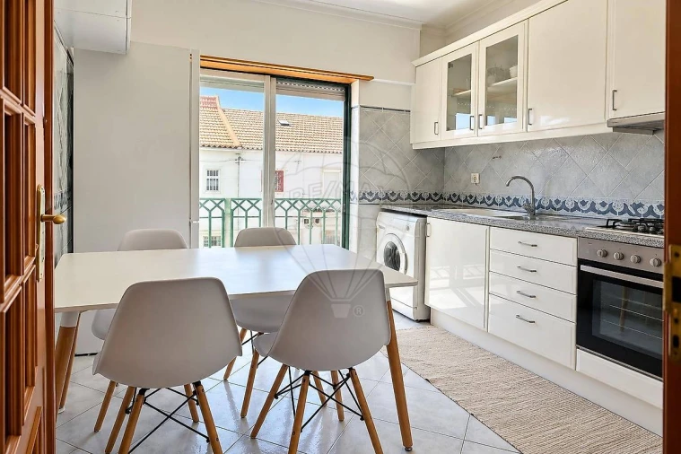 Apartamento T1 para Arrendamento em Costa da Caparica Foto 7