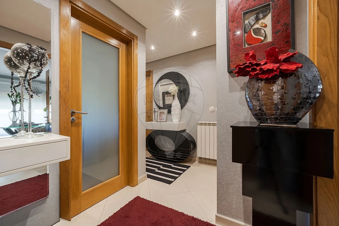 Apartamento T2 para Venda em Santo António dos Cavaleiros e Frielas Foto 10
