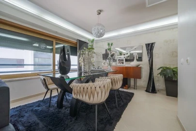 Apartamento T2 para Venda em Santo António dos Cavaleiros e Frielas