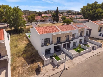 Moradia T3 para Venda em Sesimbra (Castelo)