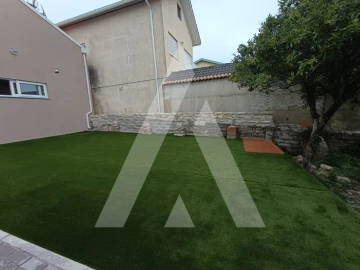 Moradia T3 para Venda em Esgueira