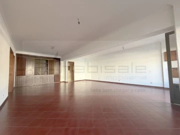 Loja para Arrendamento em Cascais e Estoril