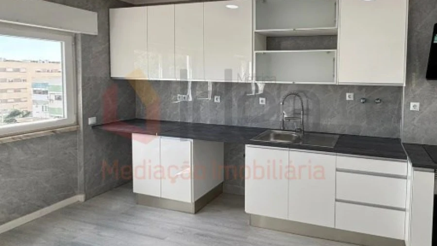 Apartamento T2 para Venda em Setubal (São Sebastião)